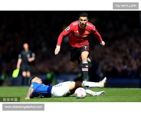 希季尔如何应对C罗强势挑战并在逆境中展现自我全新成长之路的旅程